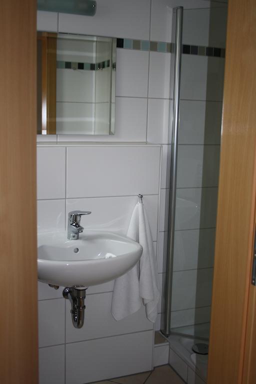 Hotel Weingut Goeres à Briedel Chambre photo