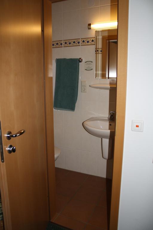Hotel Weingut Goeres à Briedel Chambre photo