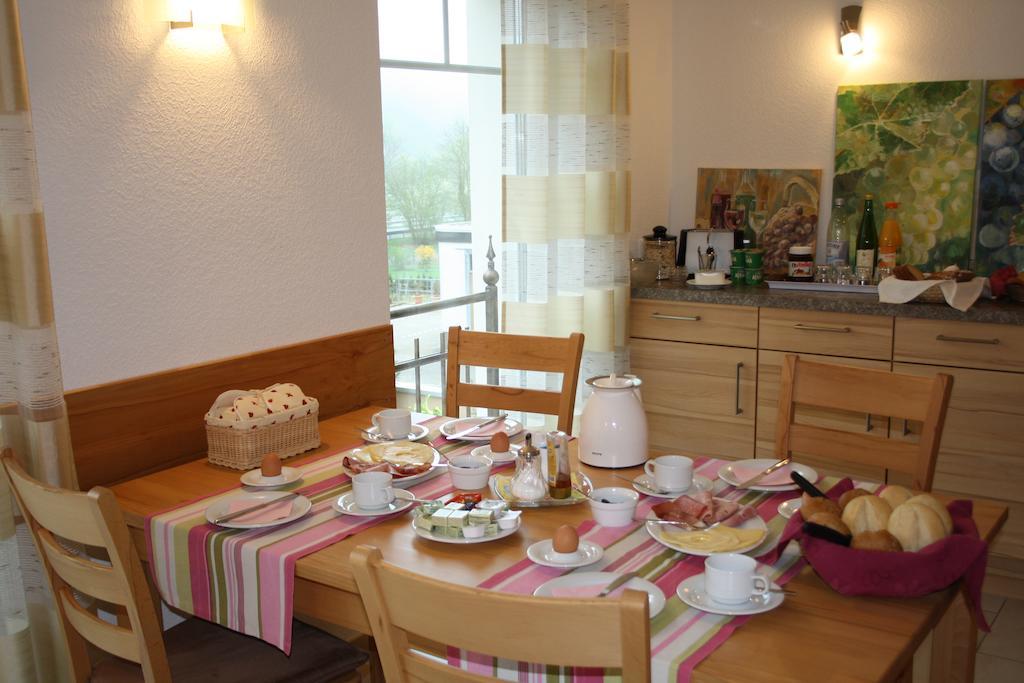 Hotel Weingut Goeres à Briedel Chambre photo