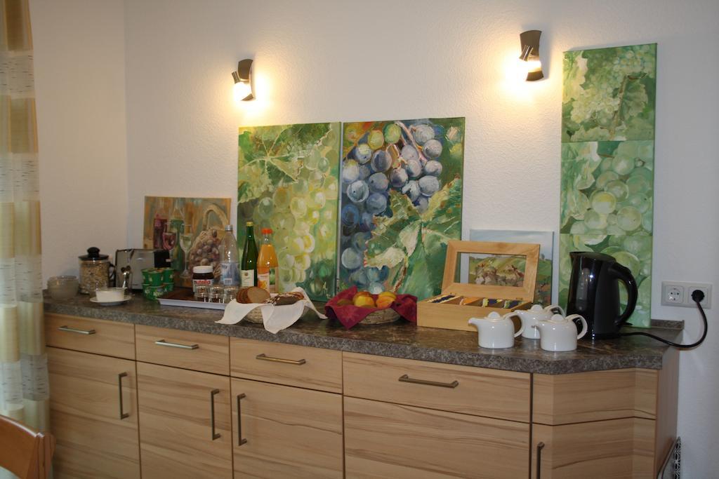 Hotel Weingut Goeres à Briedel Extérieur photo