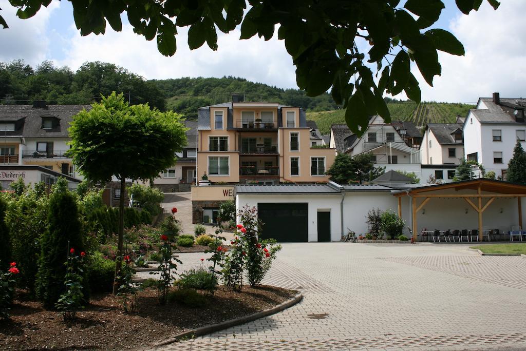 Hotel Weingut Goeres à Briedel Extérieur photo